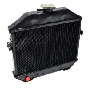 1427-101-200-00 / 1427-101-2000-0 / 142710120000 RADIATOR ISEKI TX1300, TX1500 Iseki TX: TX1300 (KE70 / KE75 motor) TX1500 Dimensions: Width: 360mm (without mounting points) Height: 370mm (without the filler cap) Thickness: 55mm Connection at the top: 29mm Connection at the bottom: 29mm Including overpressure hose